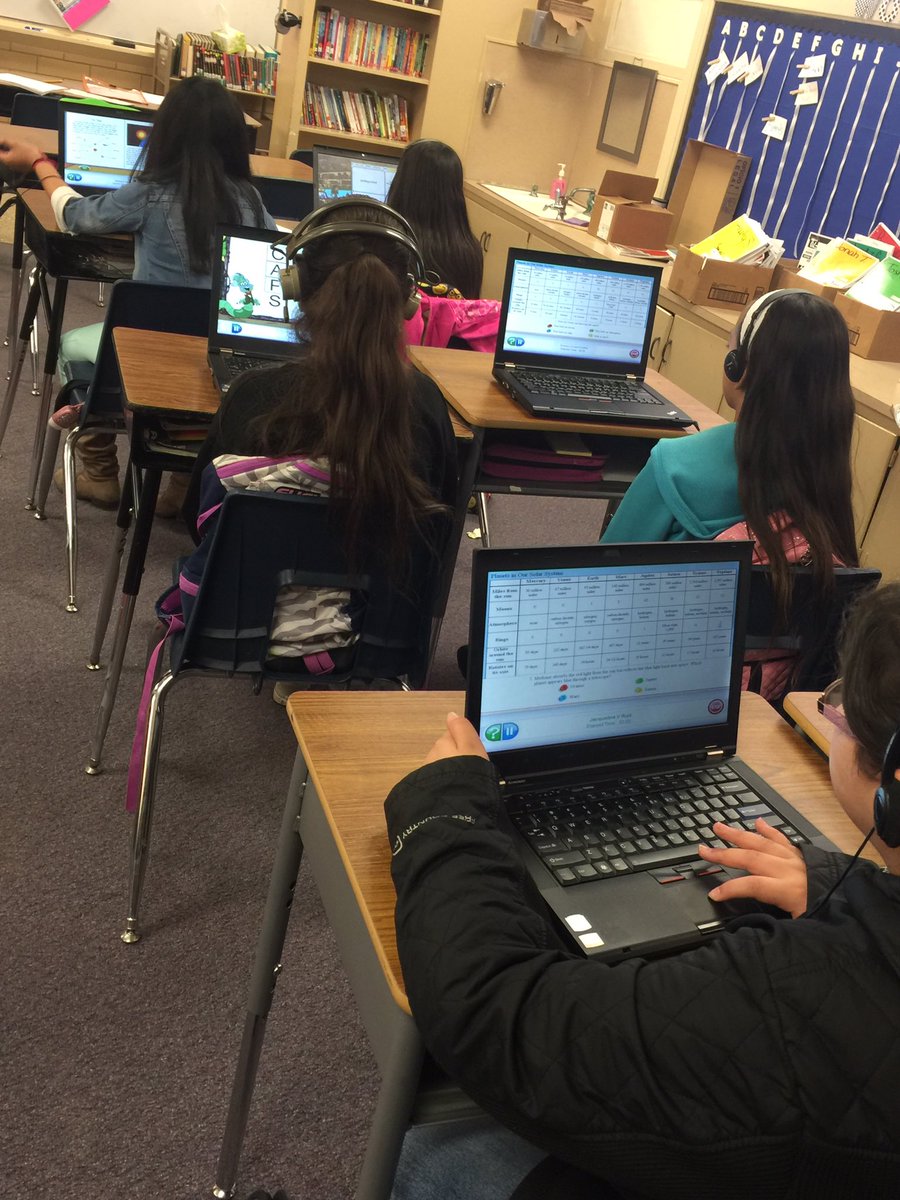 stephorren's tweet photo. @BurnetBrags Students working on Istation in classroom stations. https://t.co/28buiwUO0F