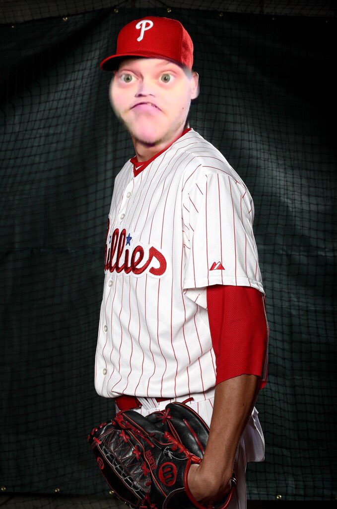 RCar22's tweet photo. @Jared_Carrabis your 2017 NL Cy Young winner #Claydro https://t.co/a0Es44Bljo