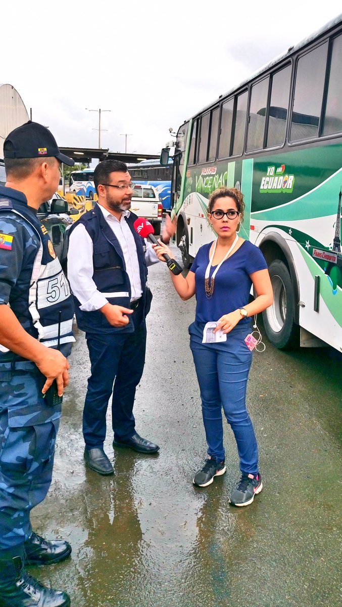 uctp_ecuador's tweet photo. Control a la Transportación Pública en los terminales del País. 
#FeriadoSeguro https://t.co/xlIei2Fpjf