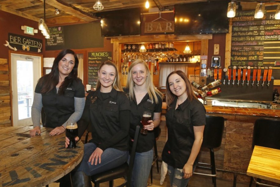 WNYCraftBeerMag's tweet photo. Women make their mark in former 'boys club' of bartending, brewing https://t.co/mNiV6hNBwA https://t.co/n6MG6alEnd