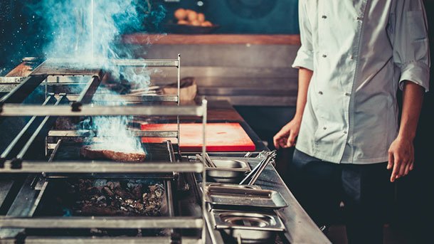 RestaurantMagUK's tweet photo. It will take 'years and years' to get UK citizens to do EU workers restaurant jobs, says Brexit secretary https://t.co/mGY76S8cPG https://t.co/ITeRM2WV3i