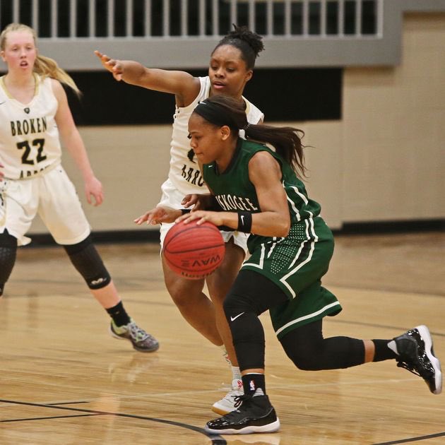 Trena_Bena_'s tweet photo. Thank you Roughers for allowing me to play in your green in white for 4 years, truly an honor 💯❤💚 
#RoughersForLife https://t.co/JuMIaqNroC
