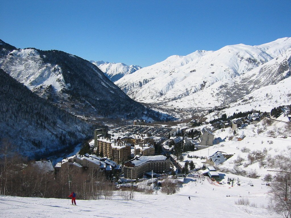 Partenaire du <a href="/MarcheHugo/">MarcheVictorHugo</a>, la station de ski <a href="/baqueira_beret/">Baqueira Beret</a> est à 2h30 de <a href="/Toulouse/">Toulouse - Mairie et Métropole</a>. Chaussez vos skis, venez dévaler les 100km de pistes!