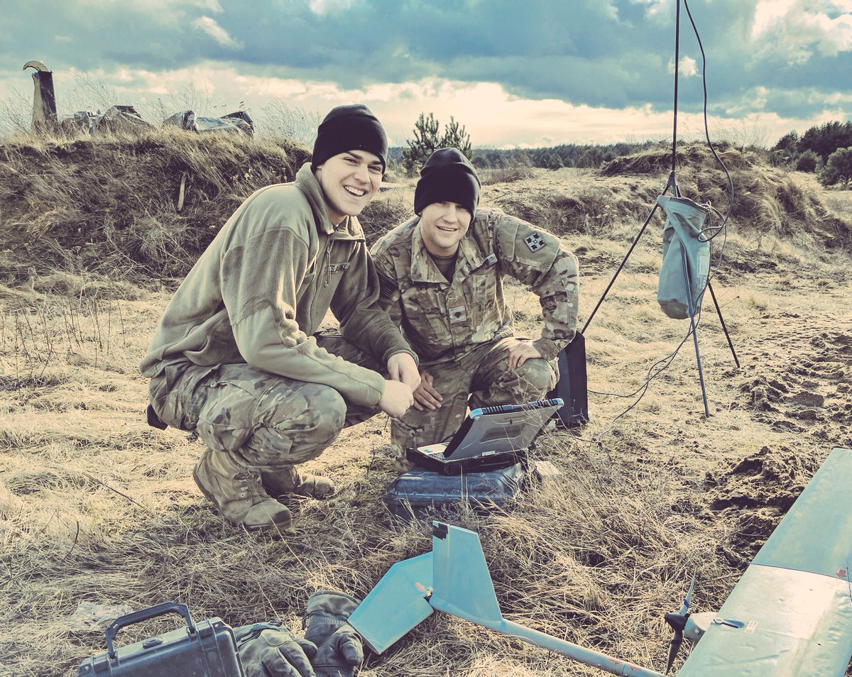 329Pacesetters's tweet photo. B BTRY's RQ-11 Raven crew prepare for a flight as the OPFOR.  SPC Elmore and PV2 Sapp are key to our SUAS program.  #StrongEurope https://t.co/skkshAJqQp