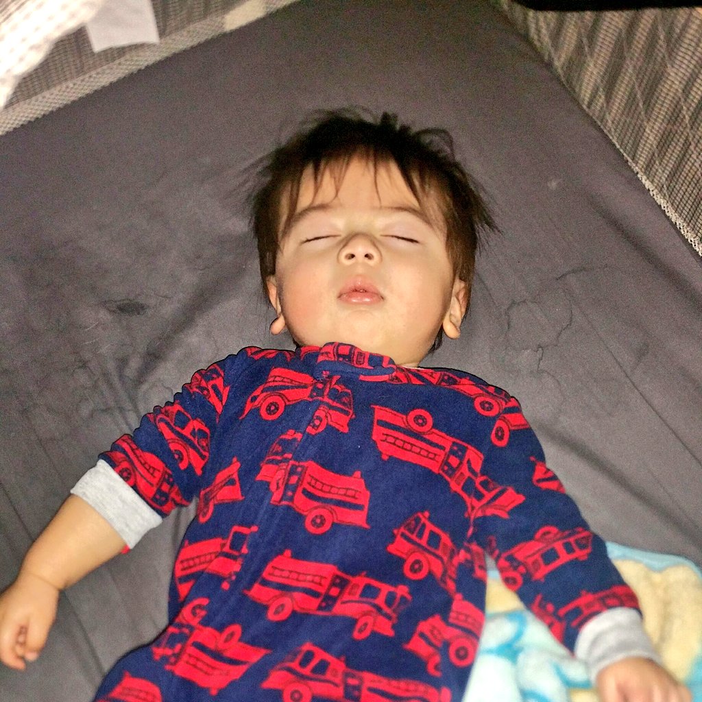 StrawbERICA's tweet photo. When DROOL is LIFE lol Sorry Papa #Drooler #MarioLorenzo #Tink #7MonthOld #WildSleeper🚀#MyWorld 🌎#MyLIFE 🌞 https://t.co/iJ1JWlATSX