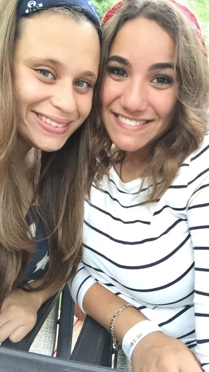 arianna_maldo's tweet photo. Wishing the Happiest of bdays to one of my favorite pals, shman! (@anardi24) Love ya &amp; miss ya tons💕 https://t.co/n0twwMA3er
