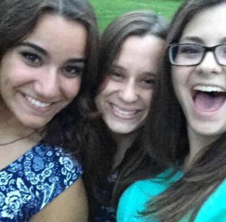 arianna_maldo's tweet photo. Wishing the Happiest of bdays to one of my favorite pals, shman! (@anardi24) Love ya &amp; miss ya tons💕 https://t.co/n0twwMA3er