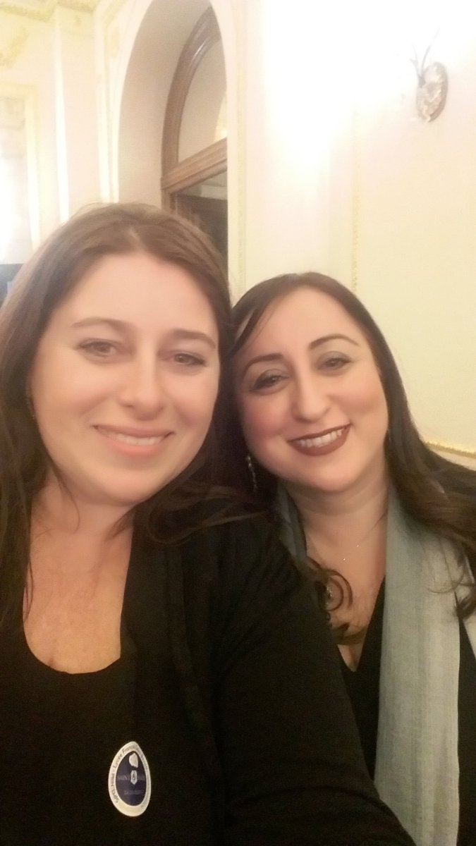 frederique0875's tweet photo. Au Palais de France...avec Berna et Natali...Soirée d'ouverture du printemps numérique 2017. https://t.co/QLq7jqmULO