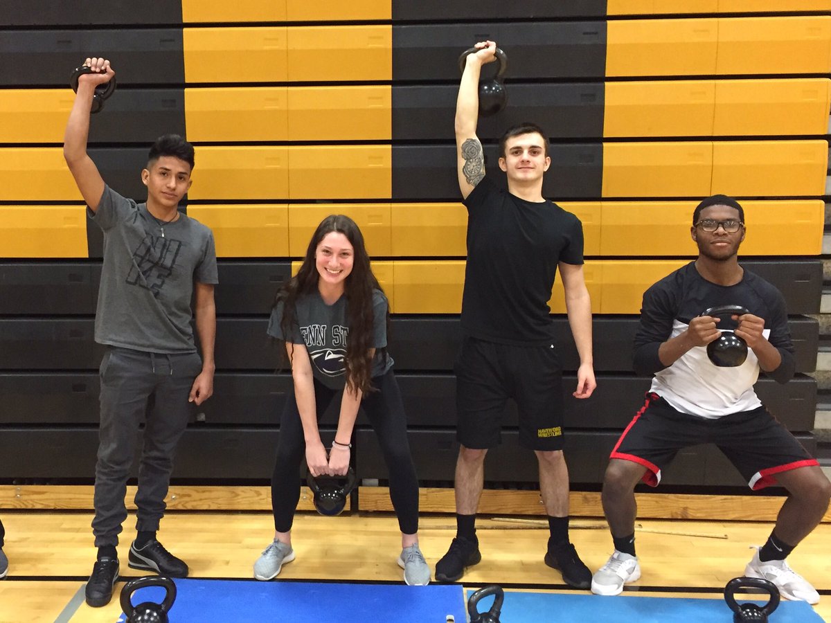 BucsHealthPE's tweet photo. Kettle bell workouts on Fitness Friday!!! @Interboro_SD @IHSBucPride https://t.co/0pJRKNnj4g