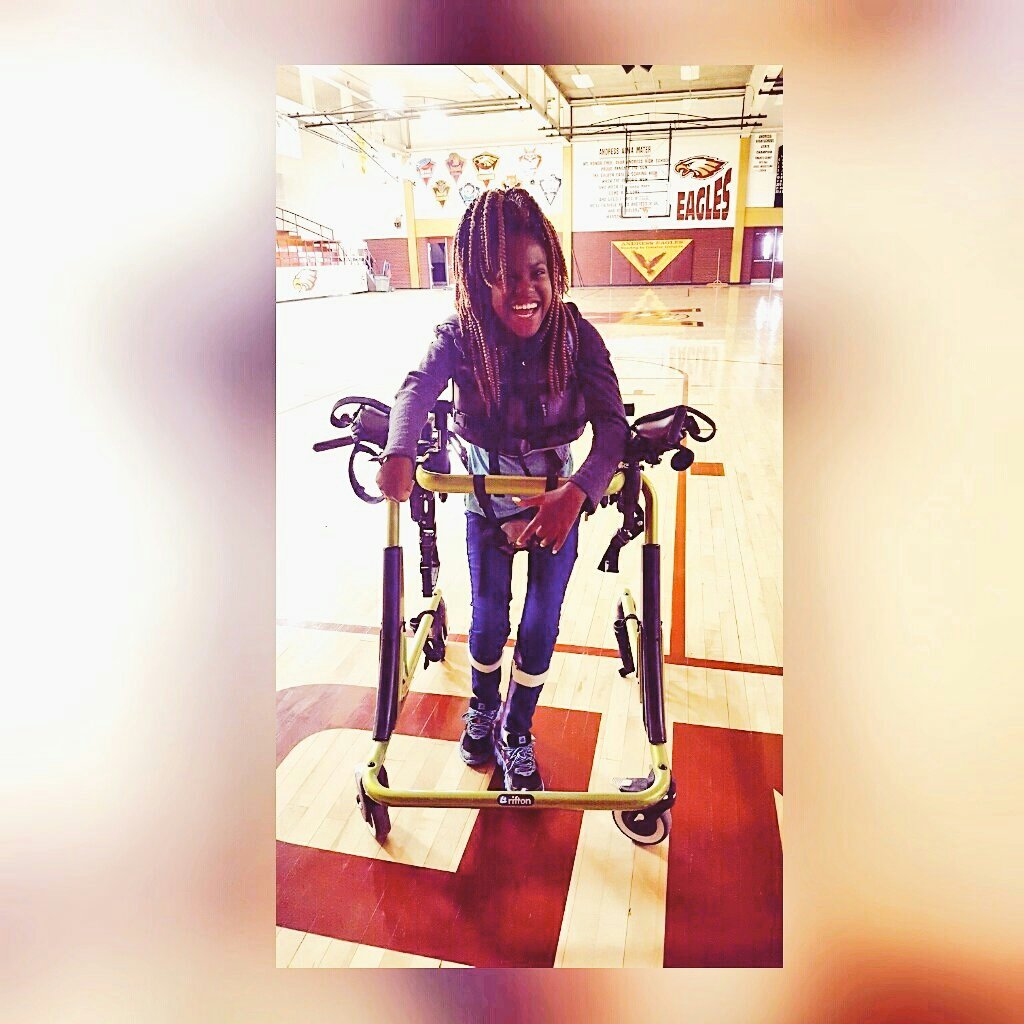DigbieM's tweet photo. Yesterday morning practicing to walk across the street 💕🤘 https://t.co/eKq929mPPv