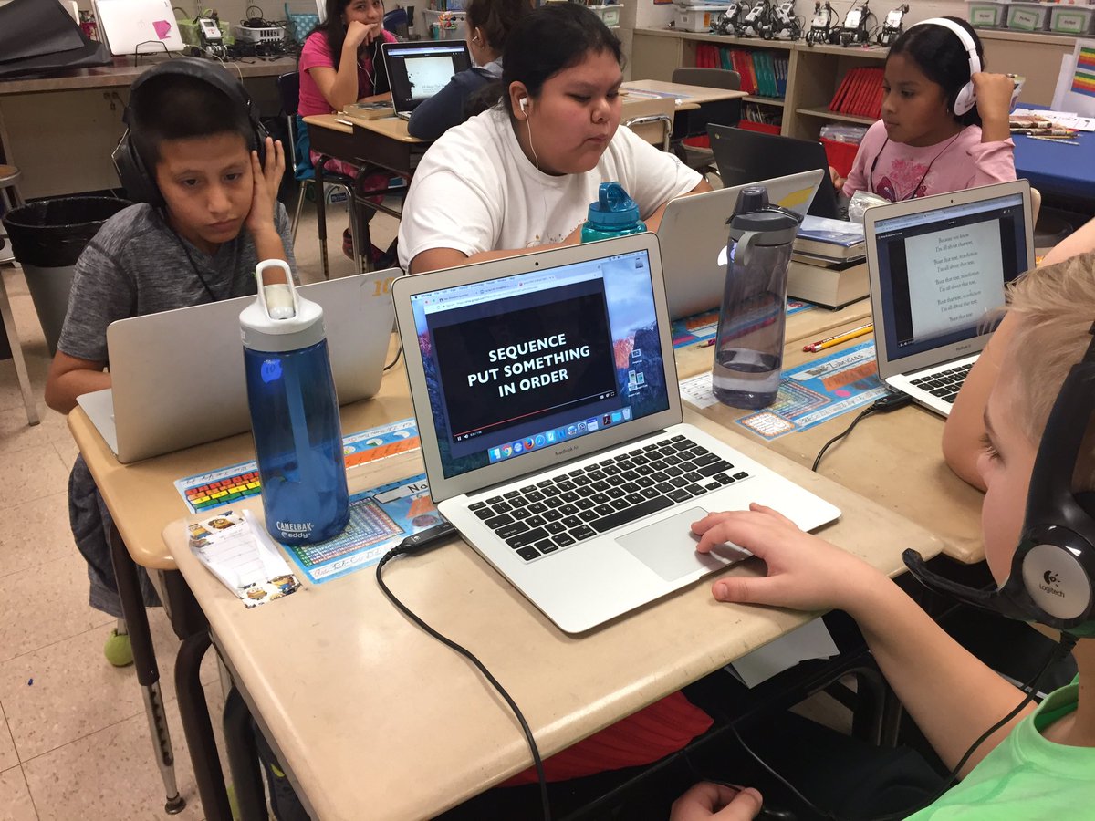 pulcianisclass's tweet photo. Students learning about text structures with a hyperdoc! #weare44 #madison44 https://t.co/eqiKGA20Ob