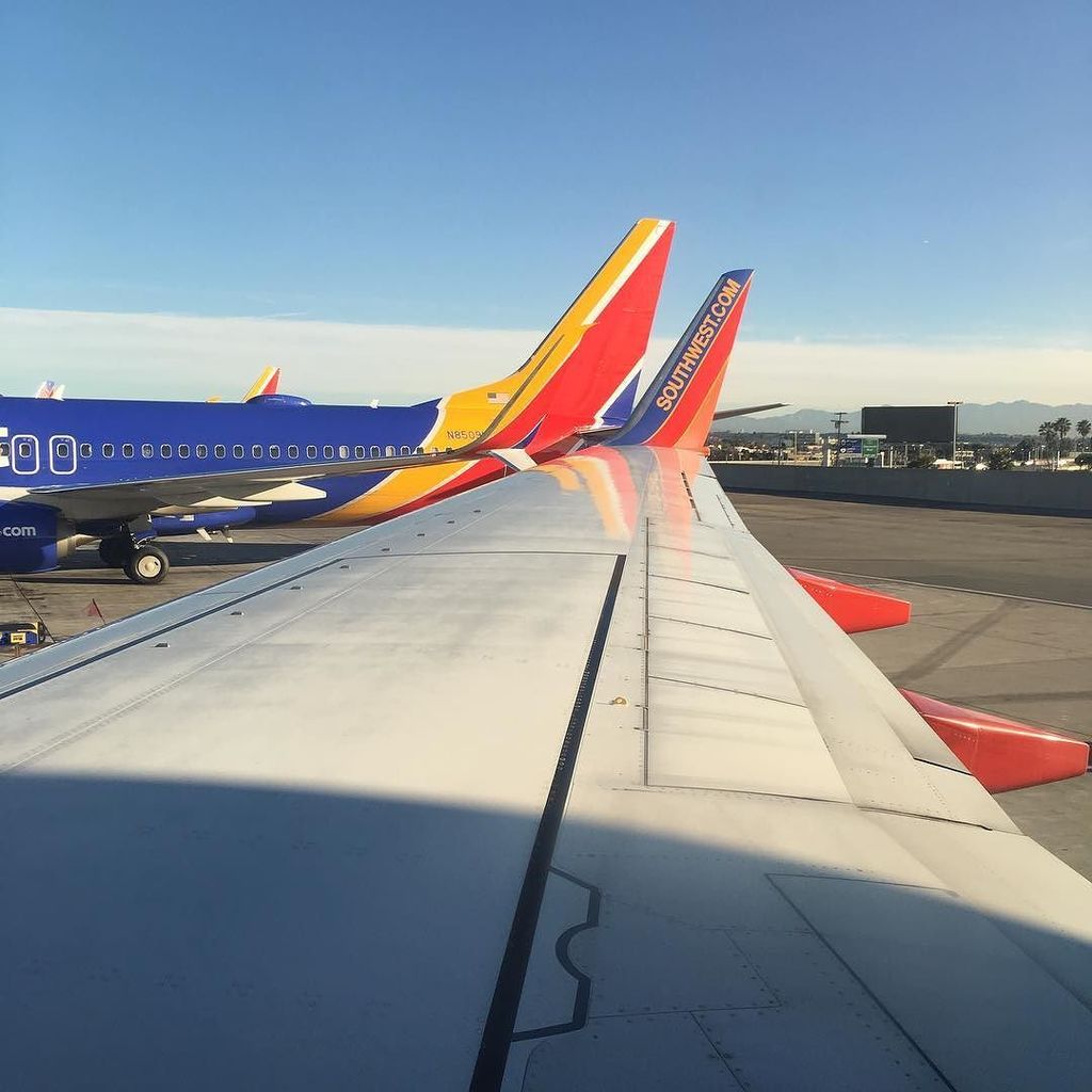 djvinceadams's tweet photo. Headed to Vegas on Flight #777!! #iLoveBeingInVINCEable #WestCoastWeek #WineWeekend #Uncor… https://t.co/zXz34UDGHr https://t.co/qmszhdSnh2