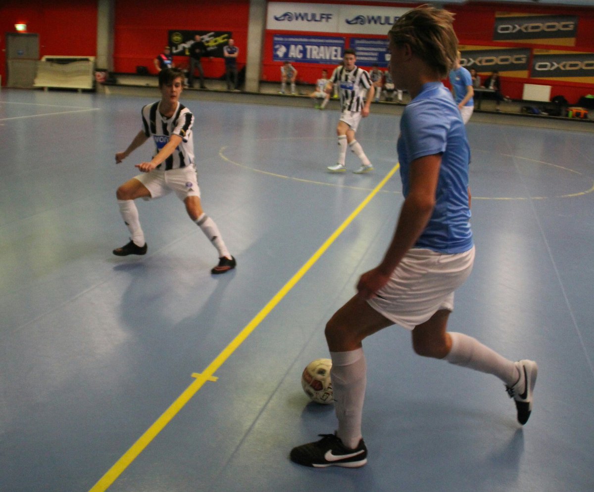 varginigrav's tweet photo. Futsal U20 Game #Futsal7 vs. #HJK ongoing 3 - 3 when 22 min played https://t.co/evnxp9ntLb