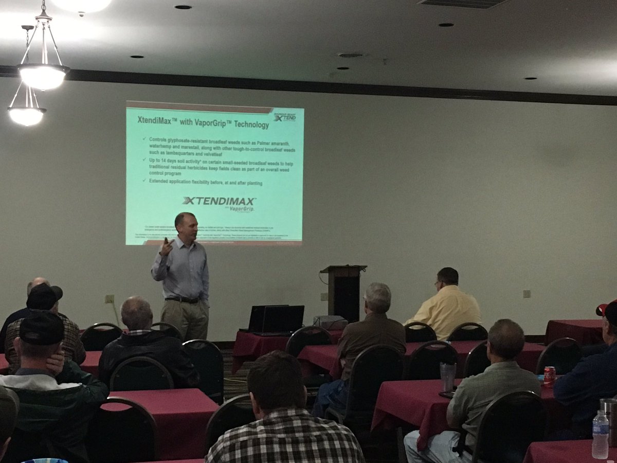 fsa_Tom's tweet image. Despite nice weather outside, great turnout for #PiattFS Grower Meeting to discuss how to manage #Dicamba soybeans in 2017. @FSServices