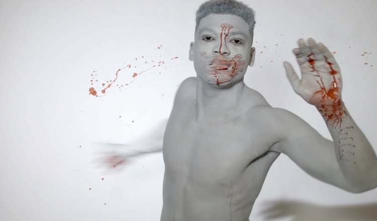 afropunk's tweet image. Brooklyn electronic artist Fusilier melds respectability politics, colorism &amp;amp; carefree vibes in video for ‘Make You’
bit.ly/2mfysua