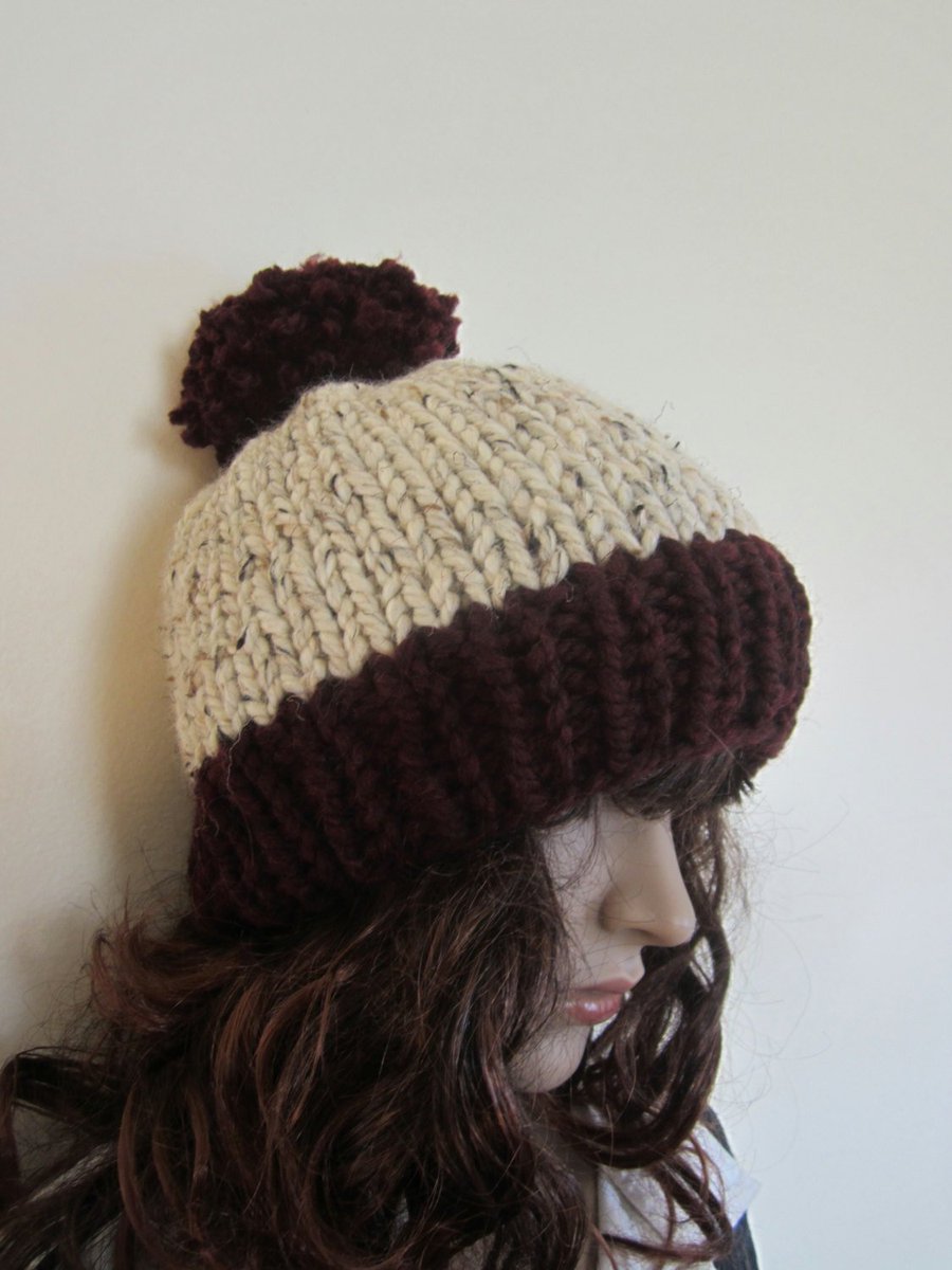 Elegantcrochets's tweet photo. TWO TONE BEANIE with pompoms, Hat, skull hat Beanie, womens hat, access… https://t.co/9cHEmYstvA #Gypsy #WarmWoolHat https://t.co/soRKP4Wu5k