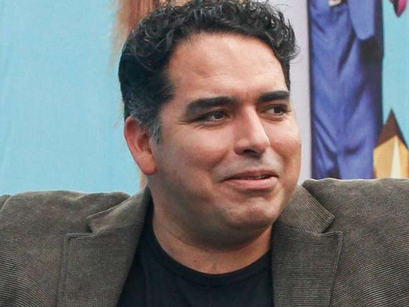 Mega's tweet photo. ¡Mucho éxito Rodrigo! Revive las mejores rutinas del comediante en @MCCoficial aquí 😂👉 https://t.co/MxNVkAZo66 https://t.co/revA536W73