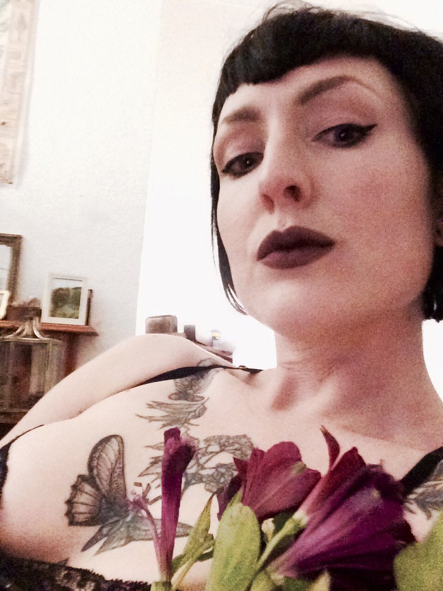 CherryA69's tweet photo. So far the flowers seem to be doing the trick. #mistress #DominateThemAll https://t.co/a1cPZD0hOP