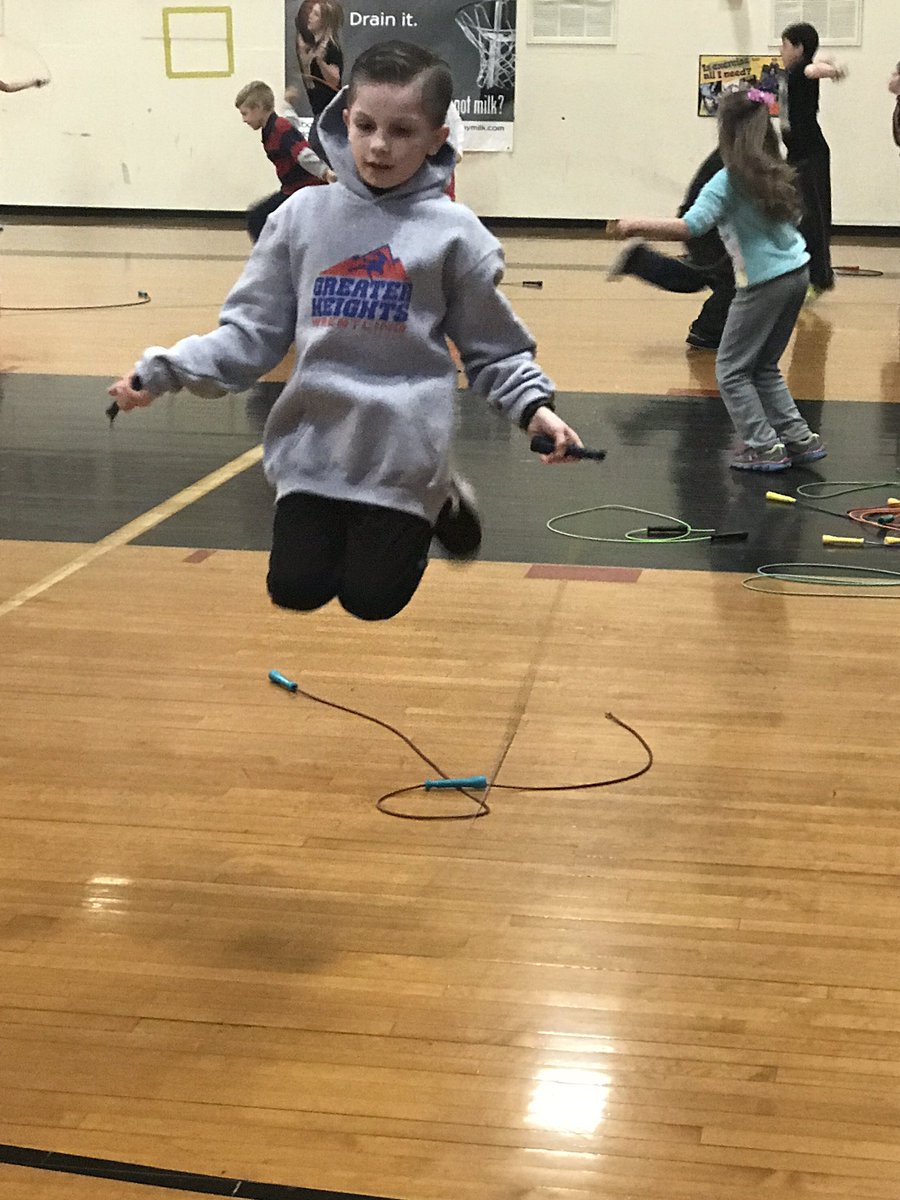 AngelaBright68's tweet photo. Jump rope for heart at Lewis!  @LE_ESSD40 https://t.co/Z79CjFe5JA