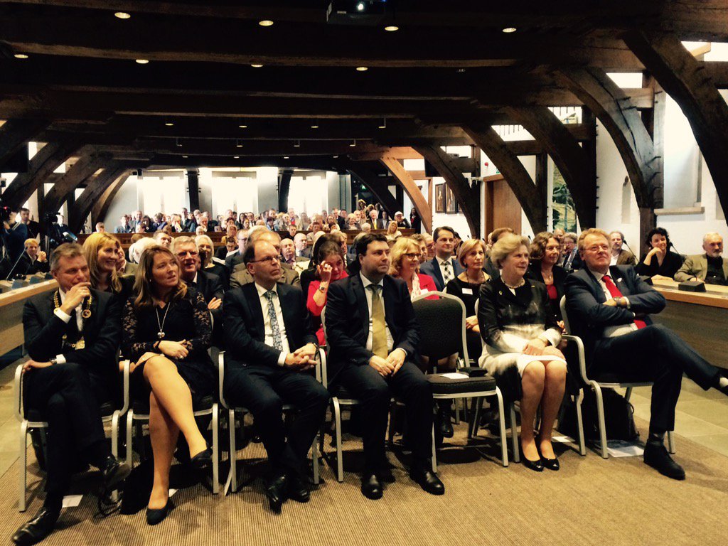pietsleeking's tweet photo. Wat n geweldig afscheid van onze burgemeester @BurgemeesterBr ; wat gaan we hem missen! https://t.co/zzHsFypxix