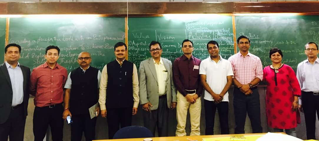 PiyushKSinha's tweet photo. JharkhandInnovationLab #BuildingANewFuture @ankursinha @IIMAhmedabad @anishsugathan @amitkarna @dasraghubar @KumarSkbarnwal @ashishnanda20 https://t.co/vNfNMEoXkU