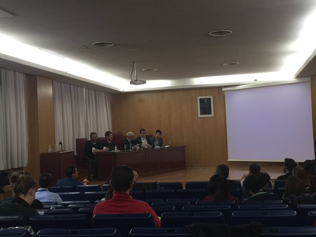 polisea's tweet image. Mesa redonda final en Jornadas #appsugr con desarrolladores entre ellos @arkangel @Outbarriers @EverywareTech modera @vitoeps