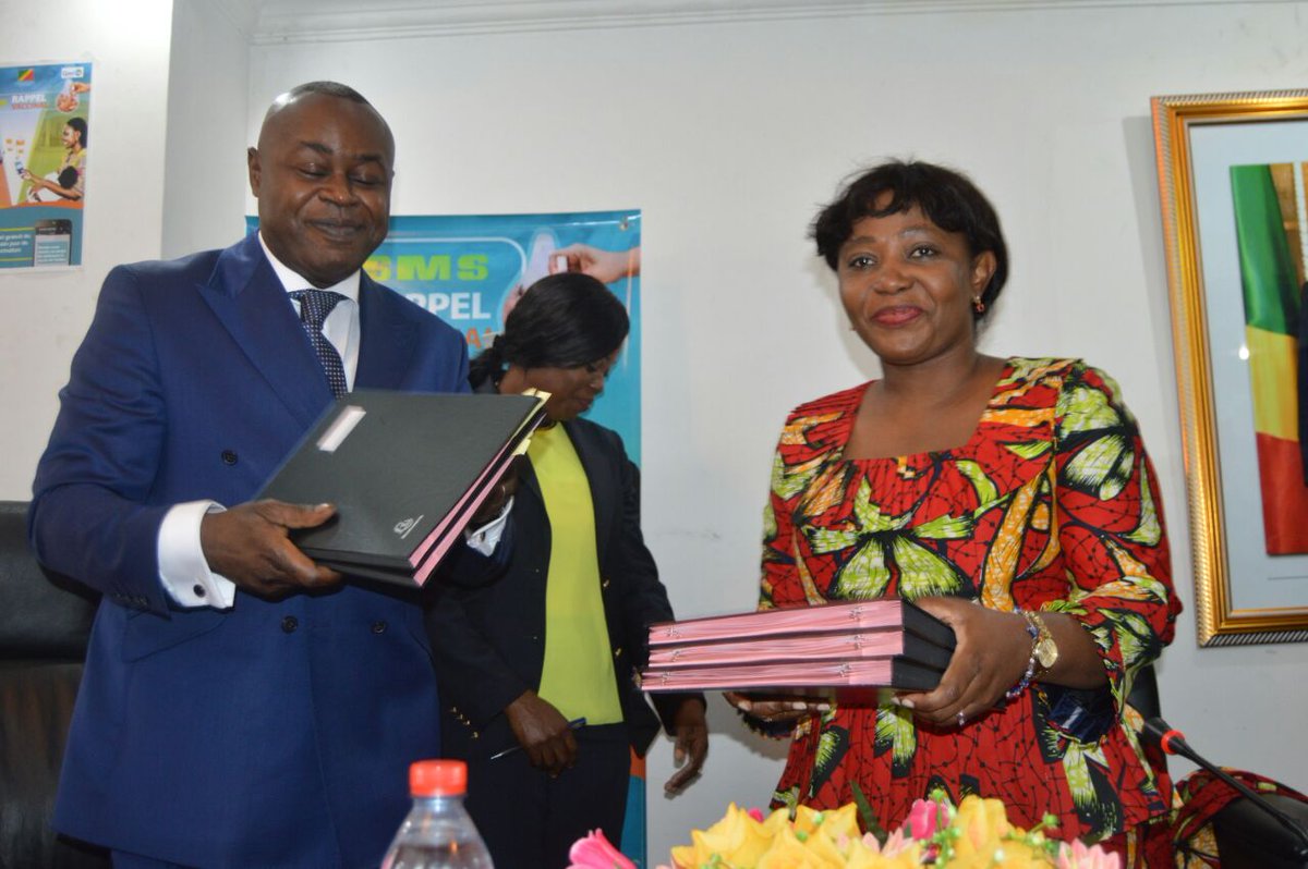 Signature de l'accord T4D