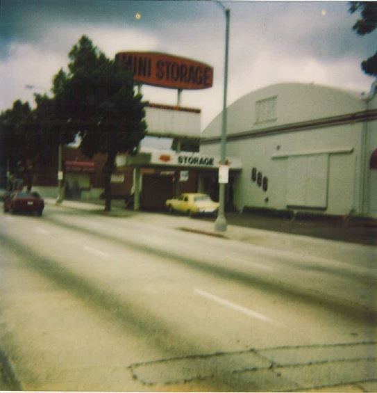 MiniStorage_Pas's tweet image. #FlashbackFriday A look back at the front of Pasadena Mini Storage in the 1980s!