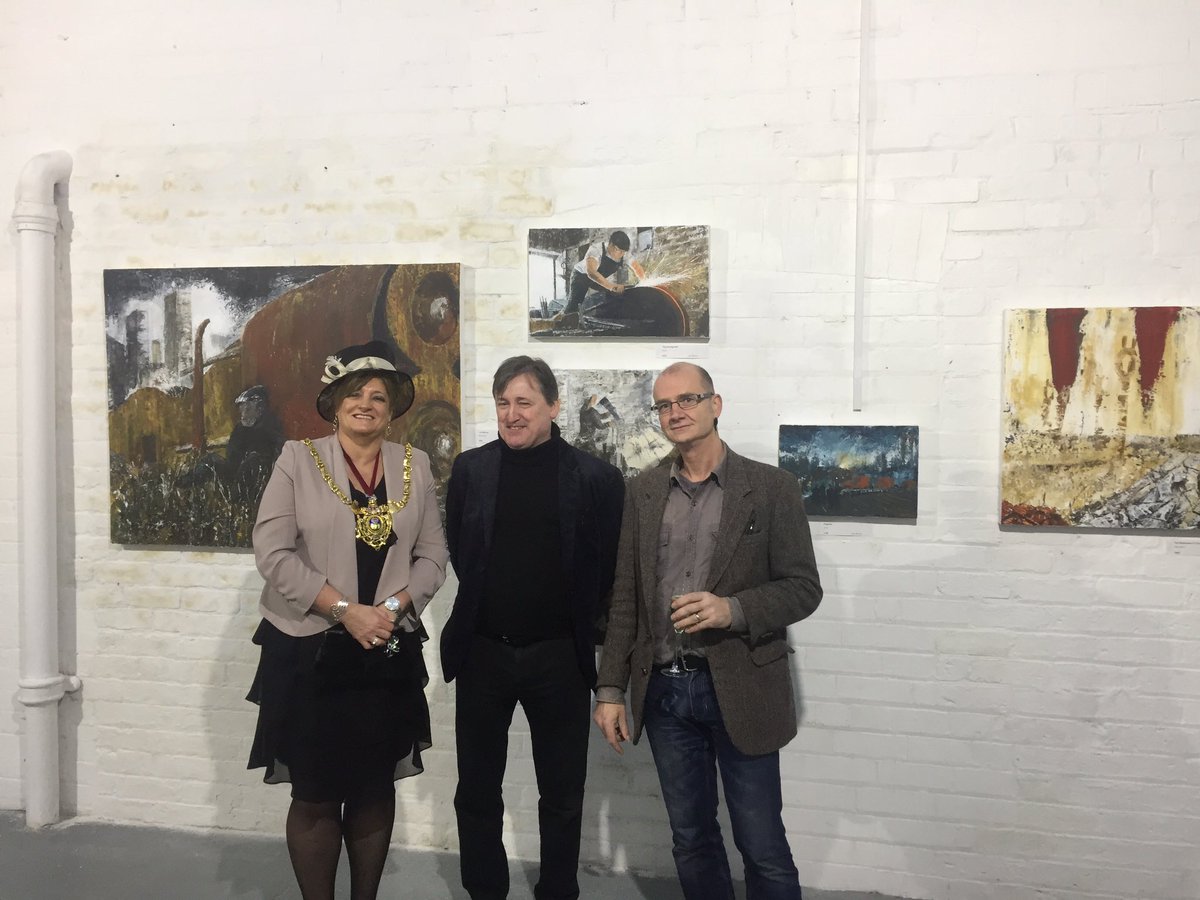 Mayorsconsort's tweet photo. #LM visiting @KIAC1 #gagegallery on Ball St at neepsend for tonight's exhibition #sheffieldissuper we met some cracking artists. https://t.co/98dDHxqTYA