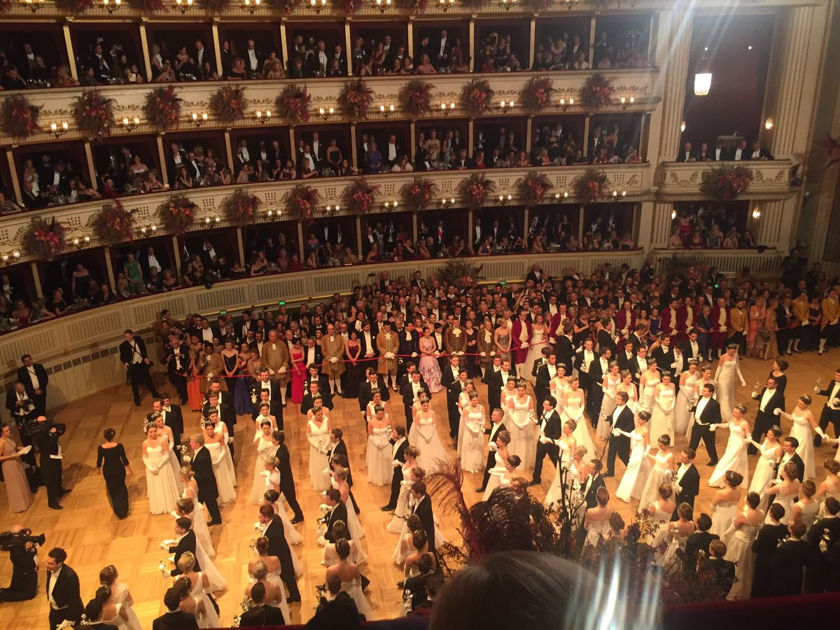 DavidoffCEO's tweet photo. A privilege and unrivaled experience to attend the Vienna Opera Ball #Opernball2017 in cigar friendly Austria @Davidoff_Cigars #Opernball https://t.co/PkUbm0ipBL
