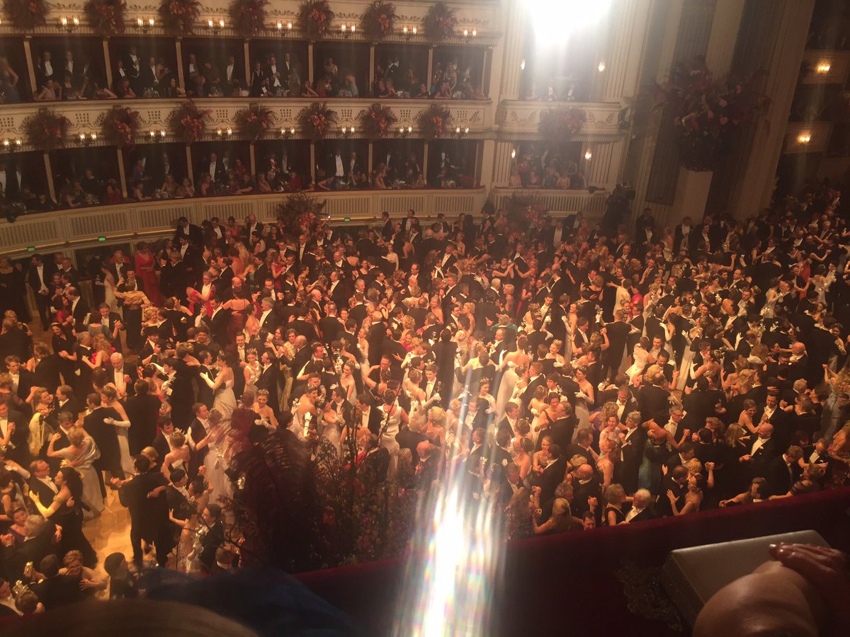 DavidoffCEO's tweet photo. A privilege and unrivaled experience to attend the Vienna Opera Ball #Opernball2017 in cigar friendly Austria @Davidoff_Cigars #Opernball https://t.co/PkUbm0ipBL