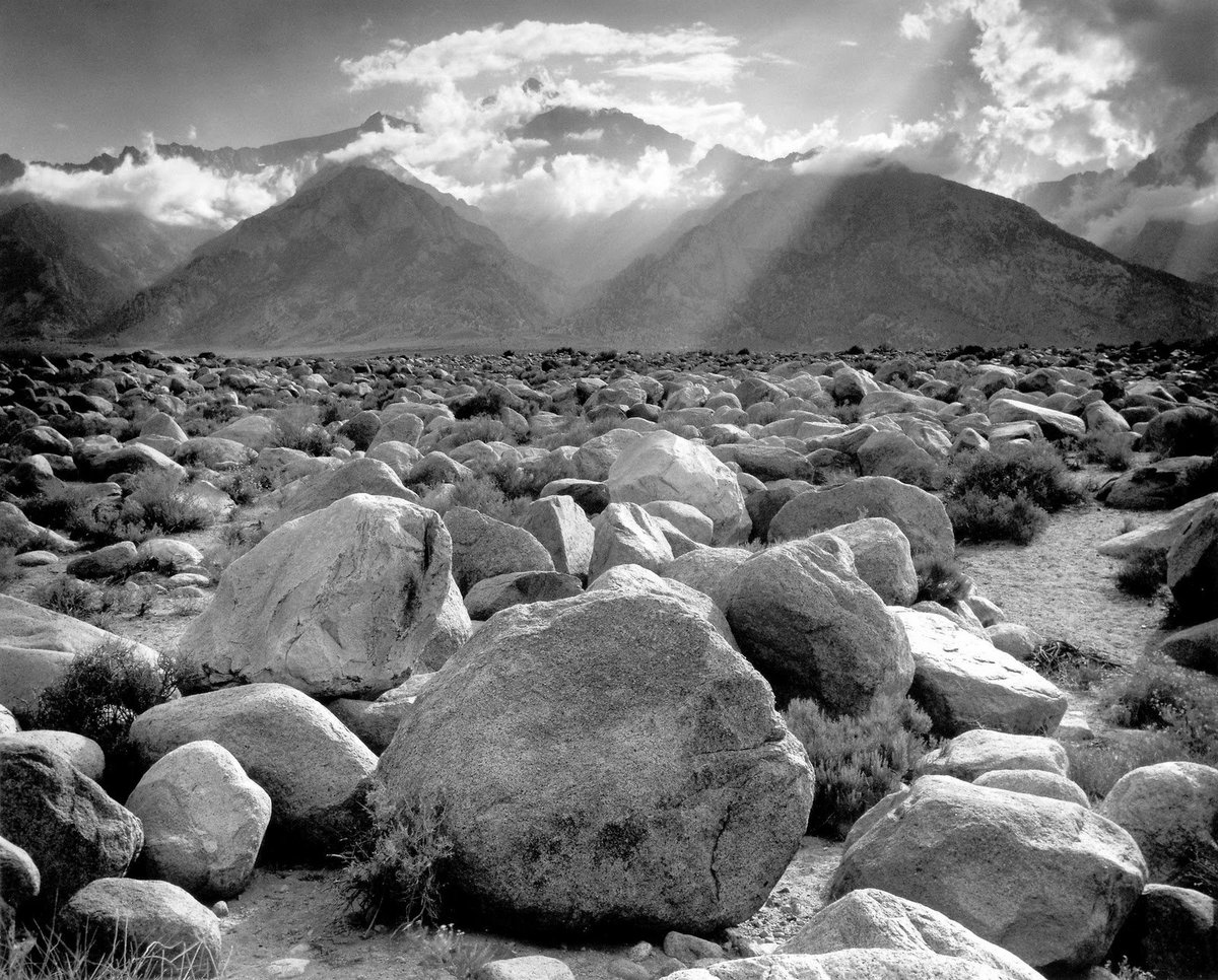 RodrigoRivasPH's tweet photo. Ansel Adams, así fue la perfección del paisaje en blanco y negro #fotografia #cultura https://t.co/avL5llBCsR