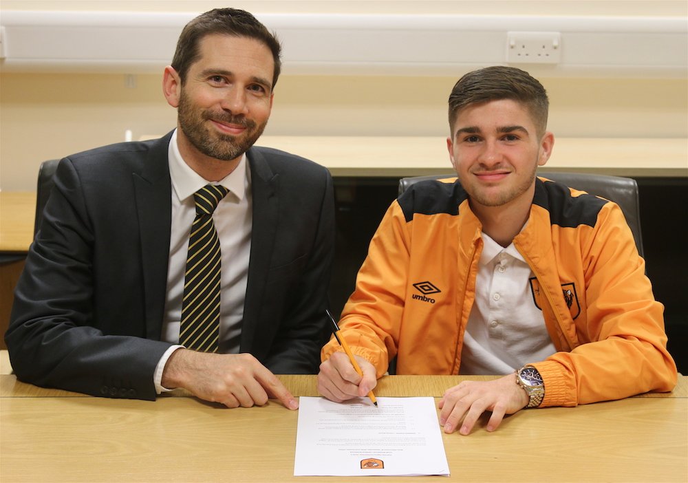 HullCity's tweet photo. 📑 | Great news!

17-year-old @brandonflemingg has signed his first professional contract with @HullCity https://t.co/7S4qbfMhYj https://t.co/VJnXhpD89i