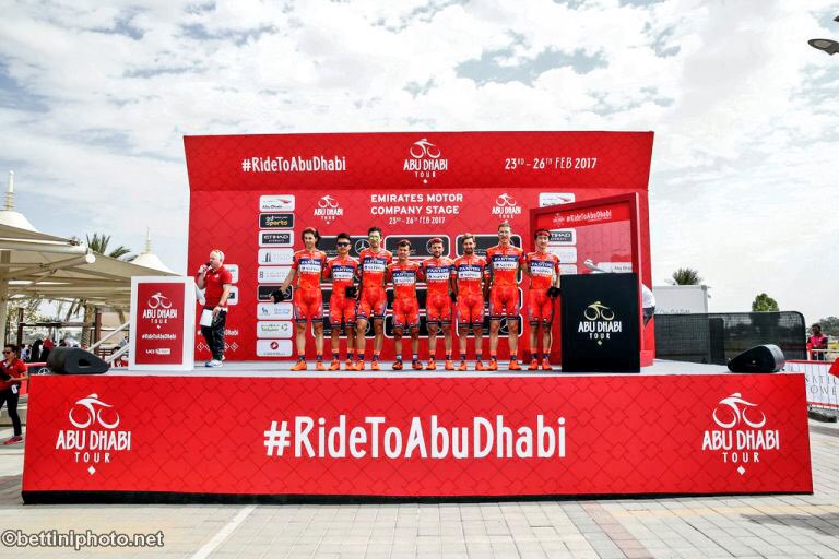 kakka0606's tweet photo. 2017 Abū Dhabī Tour
#NIPPOvinifantini #orangeBlue #grintare #cycling
#GOBEYOD
#グローバルWiFi
#金栄堂
#GARMIN https://t.co/M4pPk7MuKc