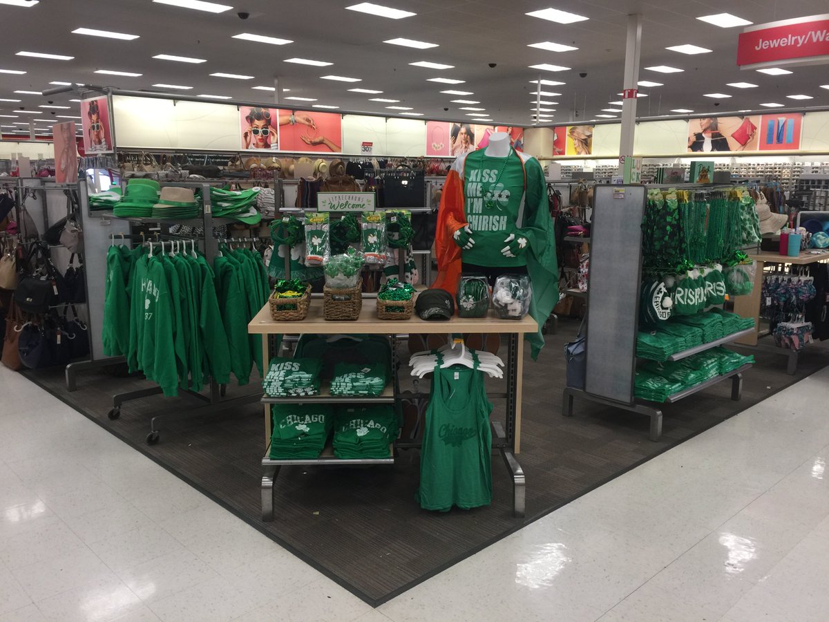 katie_ambuehl's tweet photo. The luck of the CHIRISH! #TargetWillowbrook #DrivingSales @jennkallman @Judes731 @julianeA37 https://t.co/EmNQrAzXGK