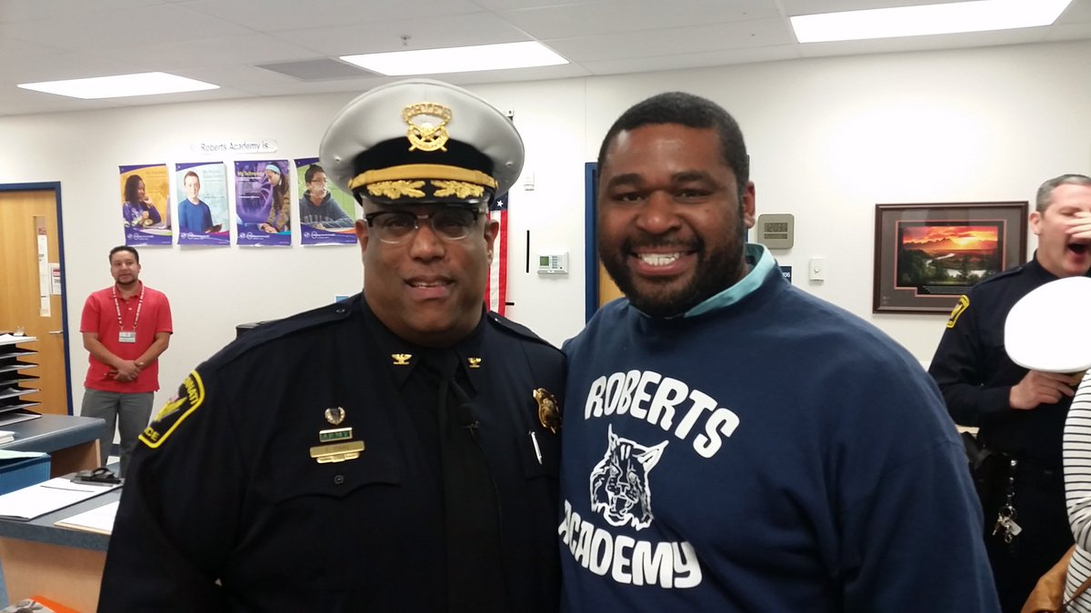 Cincinnati Police Department On Twitter Cincypd Iamcps Roberts Academy For Our Adoptaclass Gathering W Ms Wendth S 5th Gr Class A Lot Of Fun Buildingrelationships Https T Co Bw5aibqzeh