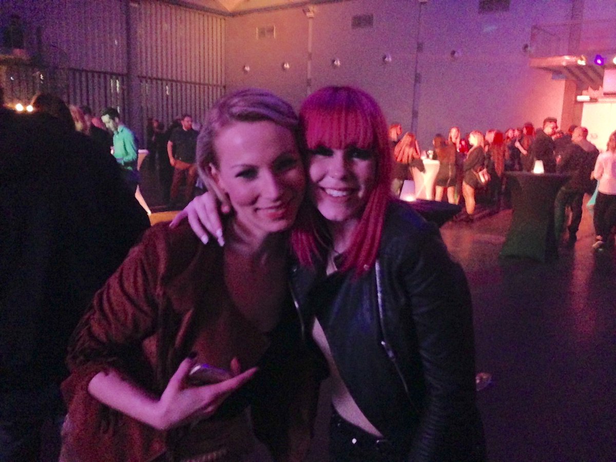 subsonicrx's tweet image. #EMA2017 #afterparty #NikaZorjan #ManuElla