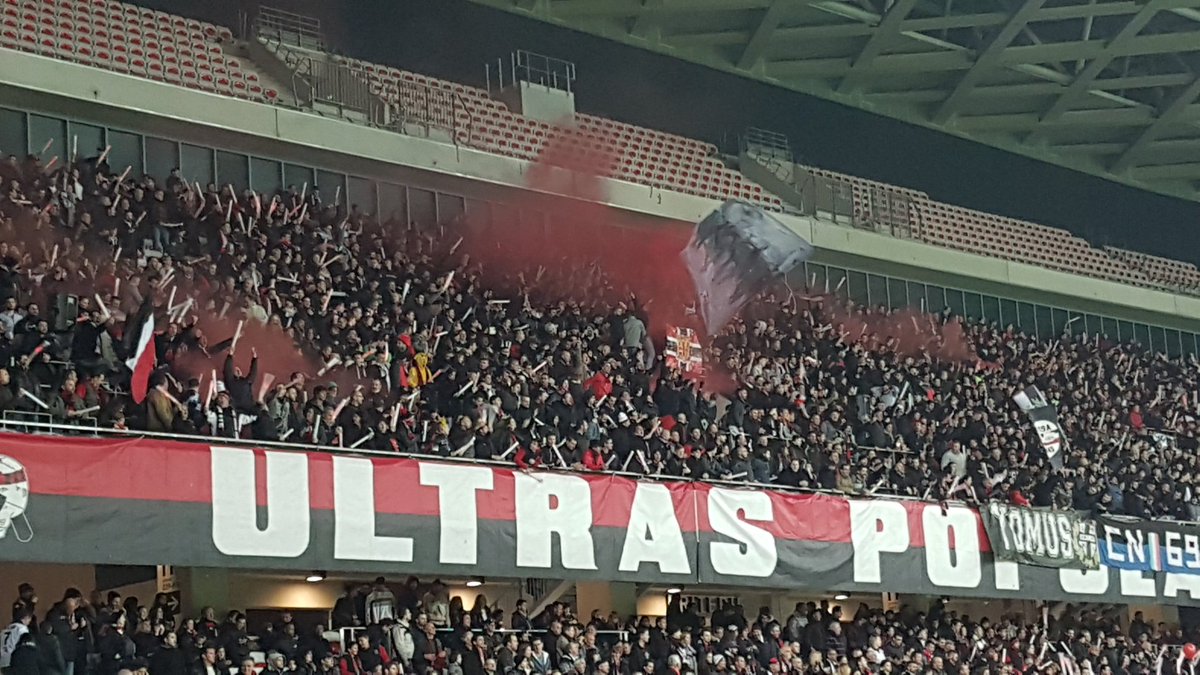 La pancarta de <a href="/Ultrayomus/">Ultra Yomus Valencia</a> volvió a lucir en un estadio de fútbol, esta vez en Niza. On tour!