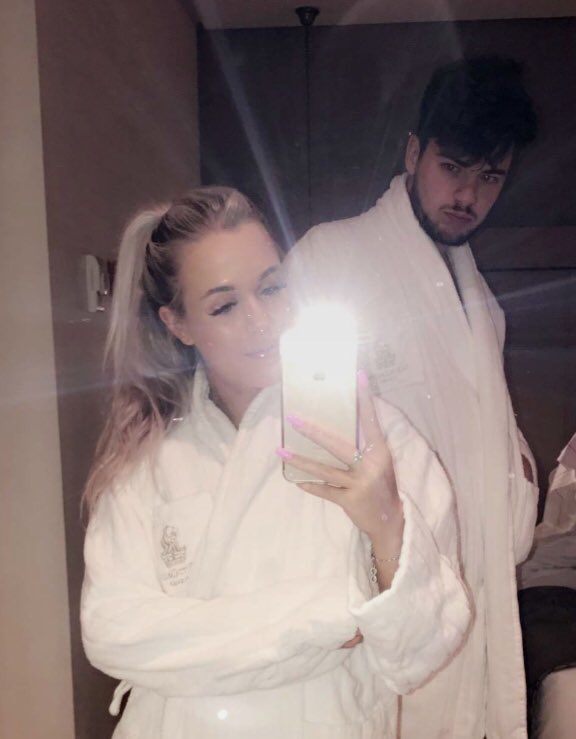 LottieJapan's tweet photo. Couple goals 💖

@lottietommo @1Napolitano https://t.co/OYf3ckVkNc