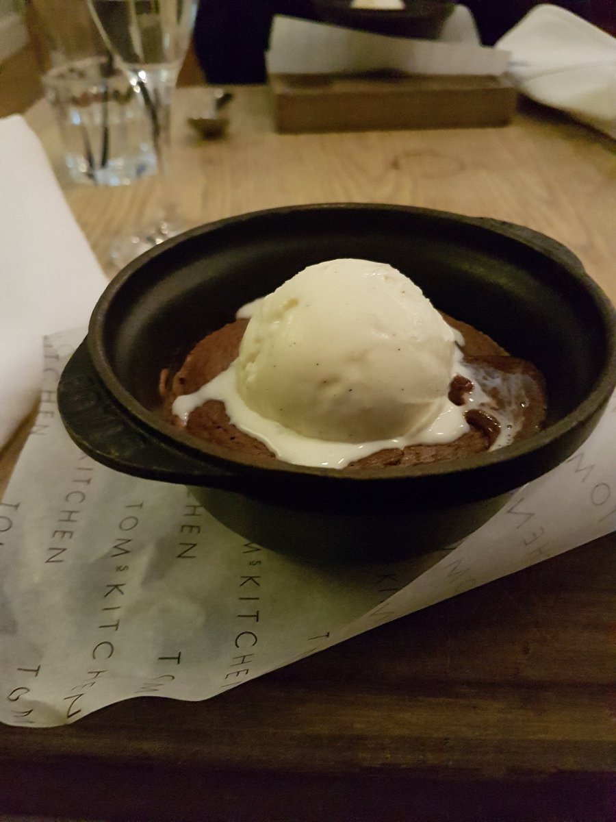 MSDLIGHTS's tweet image. Delicious steak and peaunut choc fondant @TomsKitchens @SomersetHouse 5🌟