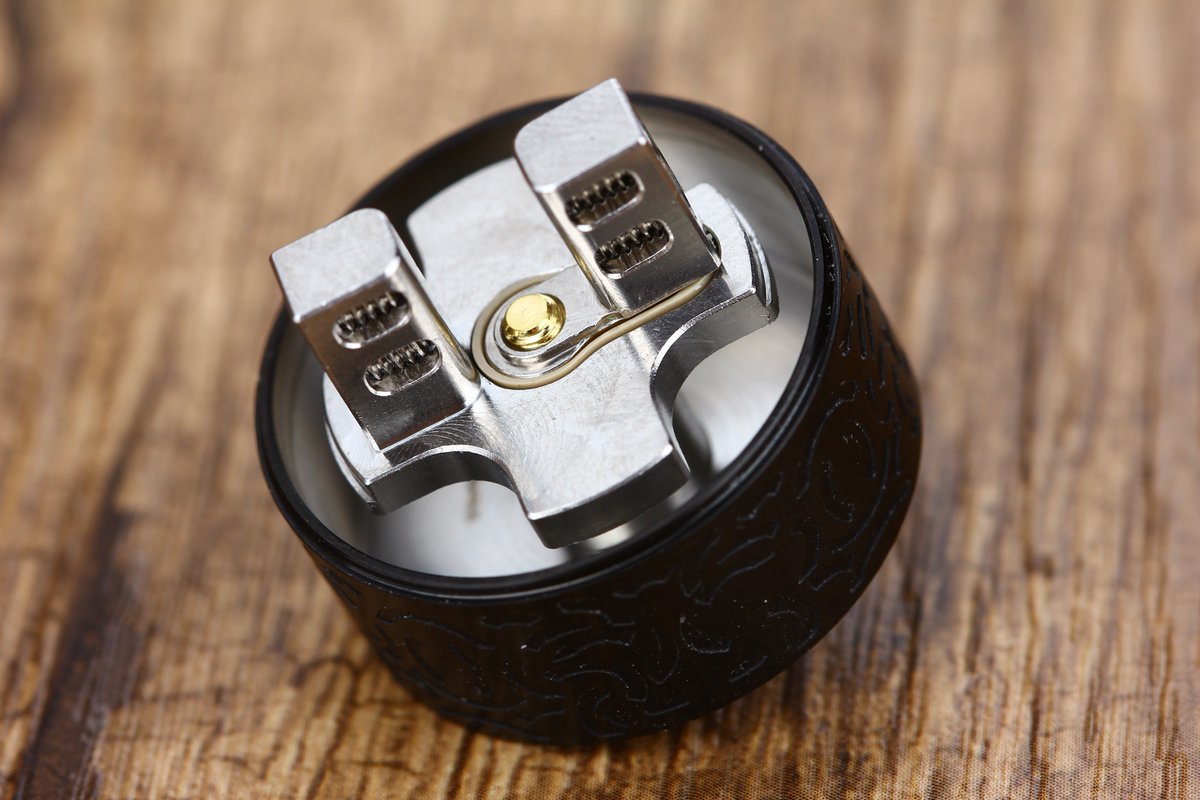 HeavenGiftsCom's tweet photo. This gorgeousity is the Medusa RDTA. Well, it is actually a dripper but with 3 ml capacity! Find out more at https://t.co/355fFtV1P0 💨 #vape https://t.co/J41mKwFnAh
