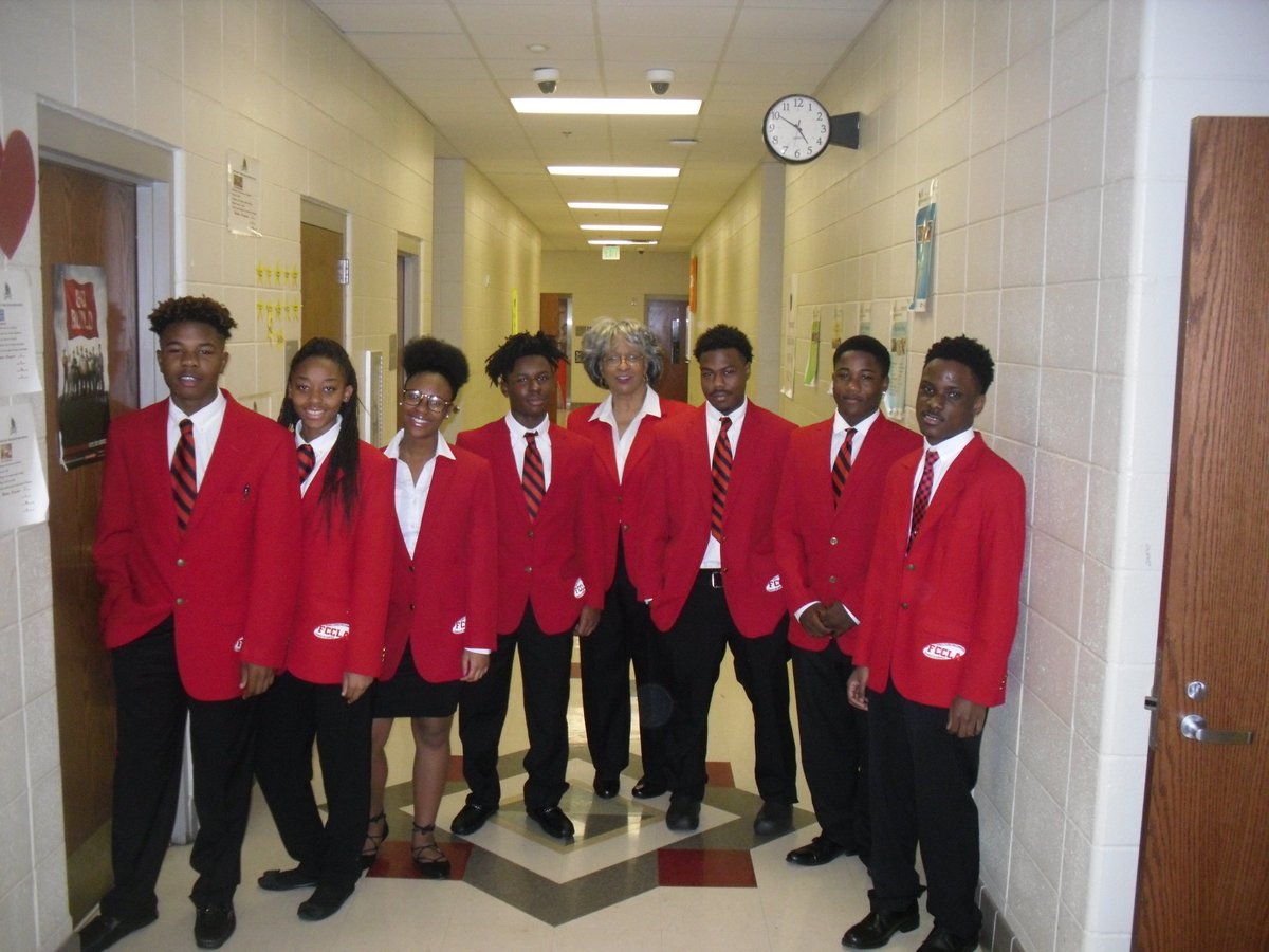 Drucker_FCCLA's tweet photo. Cyber Seniors receive recognition at Wenonah High School Unity Breakfast from FCCLA Chapter. https://t.co/kKRopRthgz