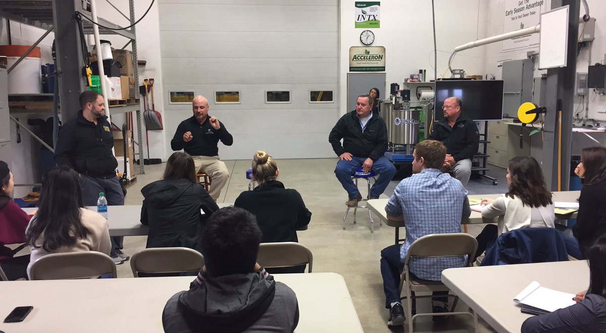 drew_garretson's tweet photo. #CeresSolutions &amp; #StrasburgerFarms Host students on site for learning opportunities @PurdueKrannert @PurdueAgEcon #CaseStudy @LandOLakesInc https://t.co/ZV5XPQ5Pqn