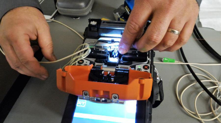 OuestFrance_56's tweet photo. Quéven. La fibre optique prend davantage d’ampleur https://t.co/razWMOXAdC https://t.co/6il3MG9PnE