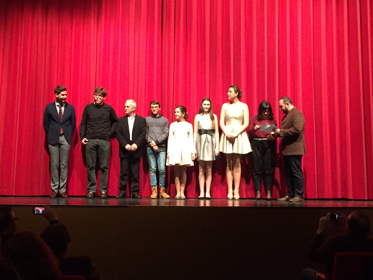 falles_Gandia's tweet image. El millor article presentat a un llibret és: 'Allau de creativitat' d' Emili Morant. L'article es pot veure al llibret de la @FallaMosquit