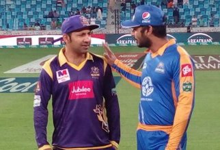 FaryAfridi's tweet photo. Beta hamari bad dhua lag gae tujy π
Ziada urr mat kat jayga π
#PSL_T20 #IUvsQG #QGvIU #PSL217 #PSl united Gladiators https://t.co/hFdoBsBKnR