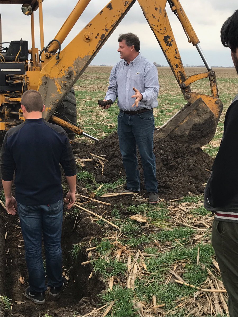 drew_garretson's tweet photo. #CeresSolutions Experts share insights and learnings from @SUSTAIN_ag soil loss calculations and conservation efforts #PurdueLivingCaseStudy https://t.co/XkBH27eum4