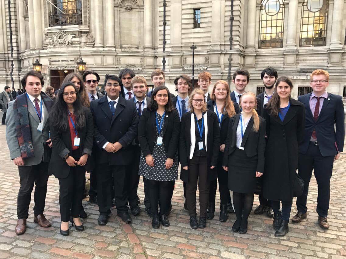 York_UNA's tweet photo. We've landed in London for a great weekend at @LondonMUN! #LITmun https://t.co/JH9Bka4udu