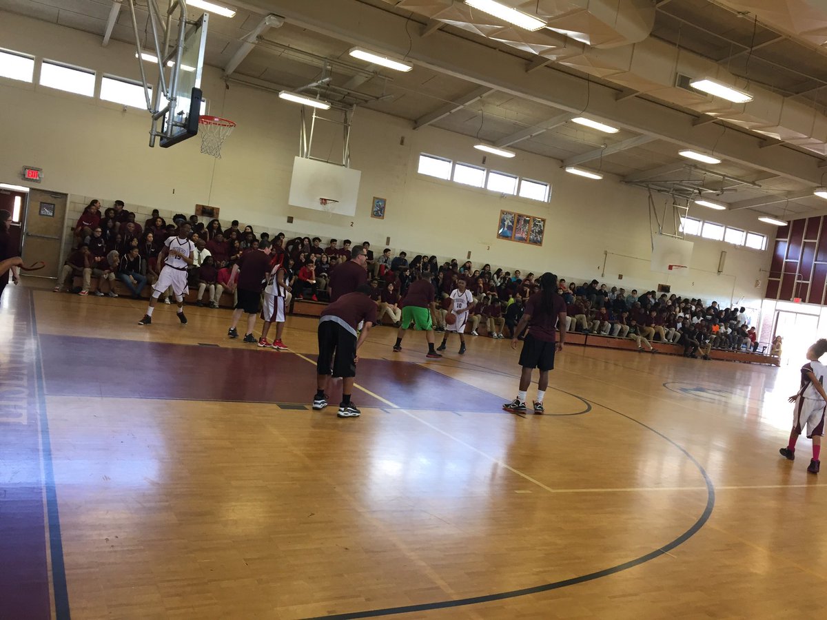 DDEMSEagles's tweet photo. Final 56-35. Sorry kids! Better luck next time. Teacher streak unbroken. Plus over $400 for #hoops4heart Thanks @DDEMSEagles #ikeallin https://t.co/uhpiJveZiV