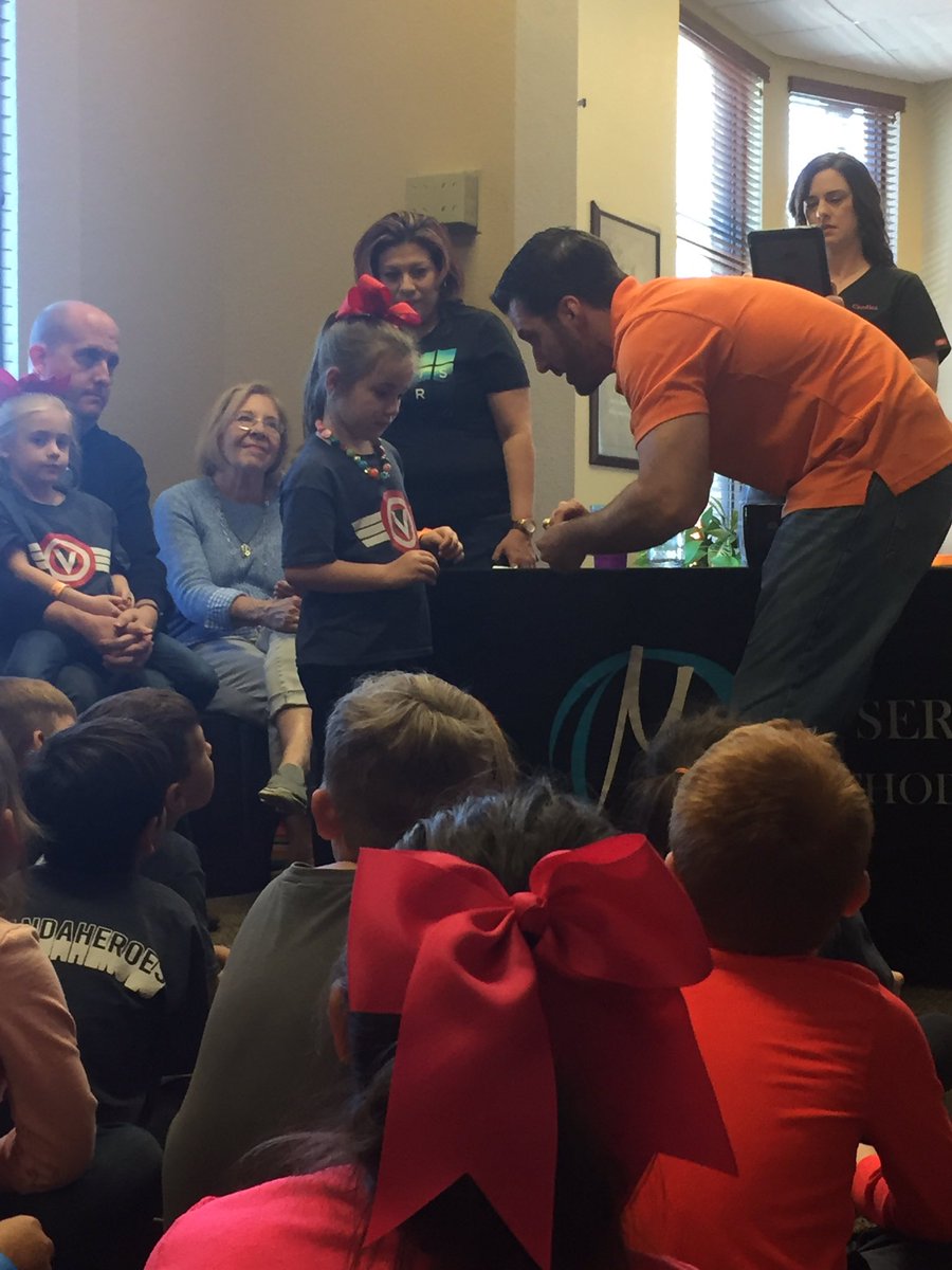 KinderVanda's tweet photo. Dr. Myser &amp; his staff are teaching our Vandacats how to keep their smiles clean &amp; bright! #aledomindset #vandagriff #aledobraces https://t.co/w6CvSPcHtd
